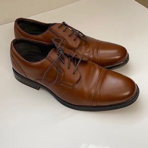 Dockers dress shoes